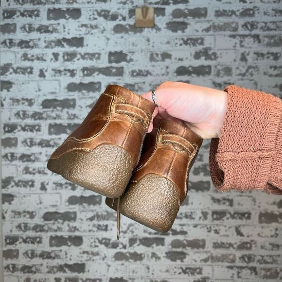 Duluth trading | women leather lace up booties - Picture 4 of 9
